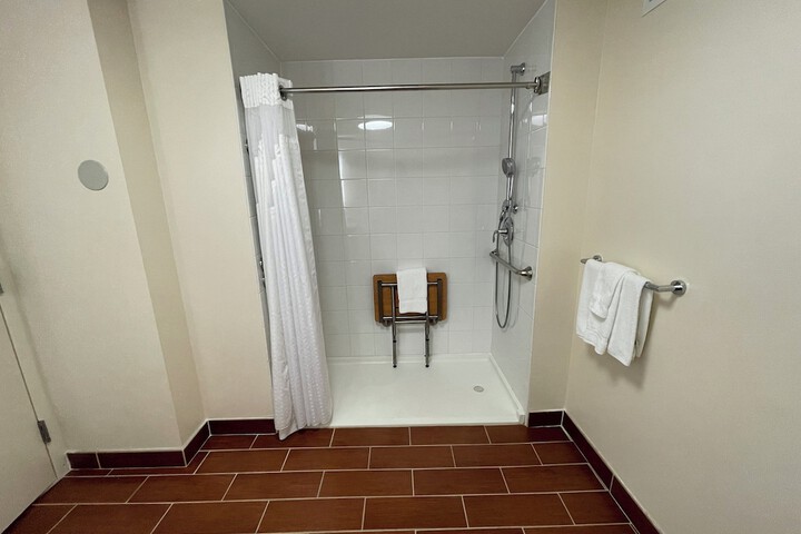 Room 50 of 84