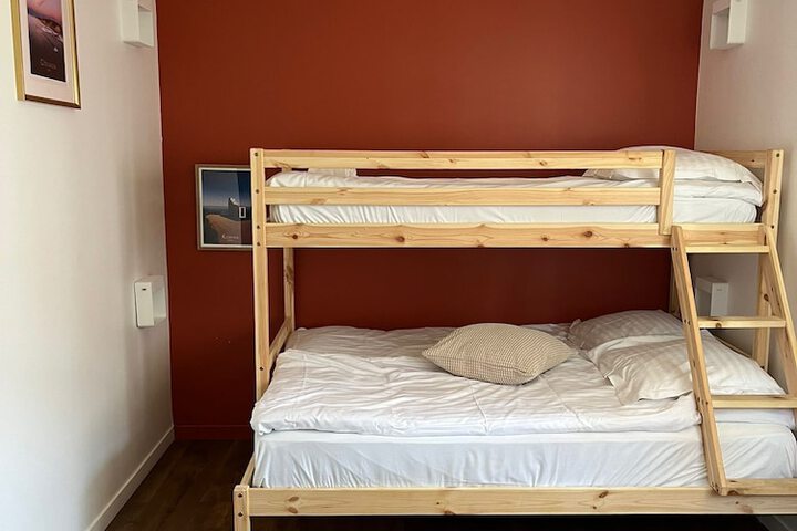 Room 14 of 38