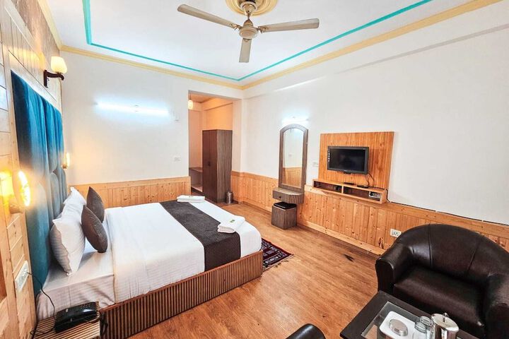 Room 10 of 50
