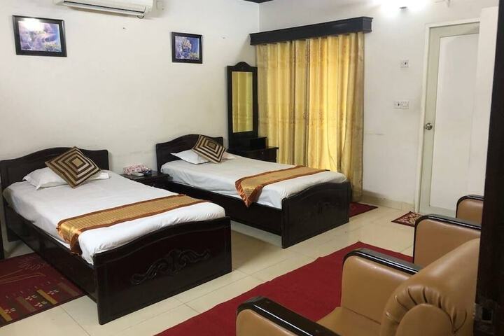 Room 5 of 43