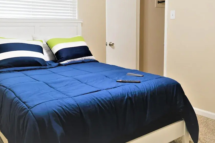 Room 5 of 6