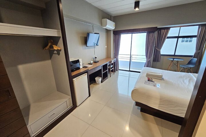 Room 19 of 32