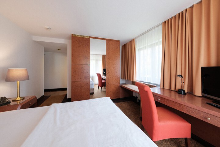 Room 35 of 57