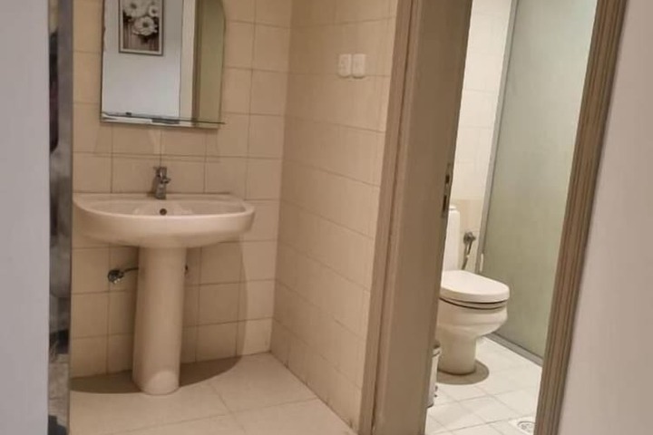 Room 18 of 18