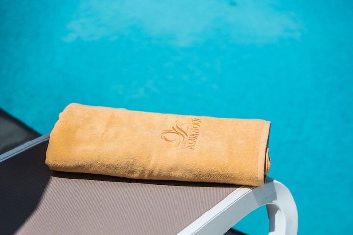 Pool 10 of 24