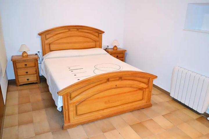 Room 2 of 13