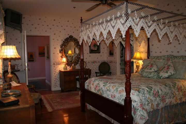 Room 15 of 84