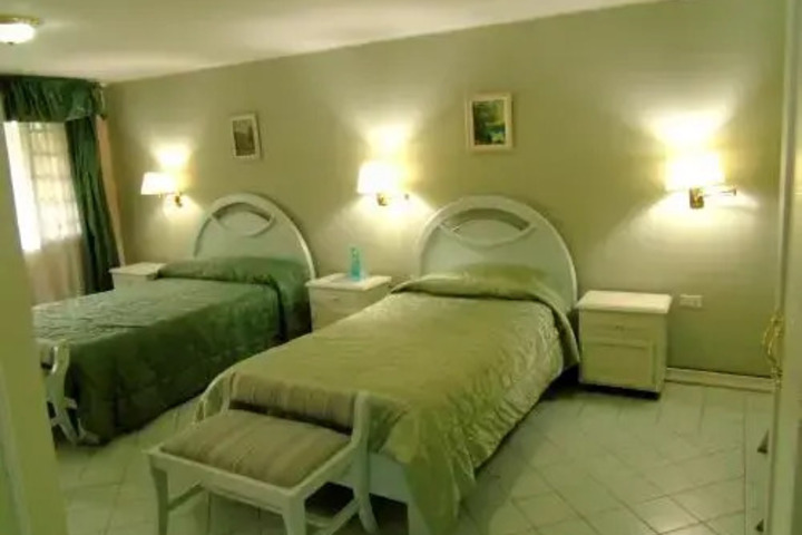 Oasis Hosteria
