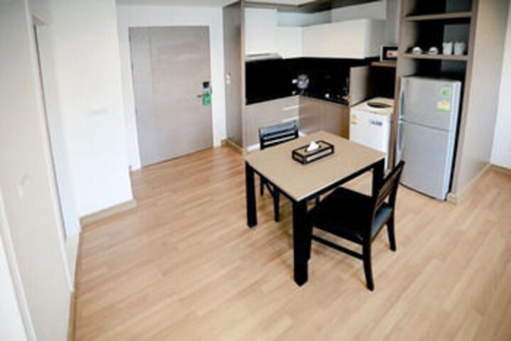 Room 13 of 19
