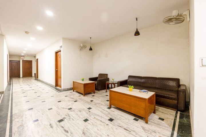 Ballroom/Hall 37 of 44