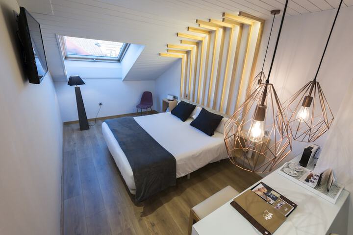 Room 7 of 35