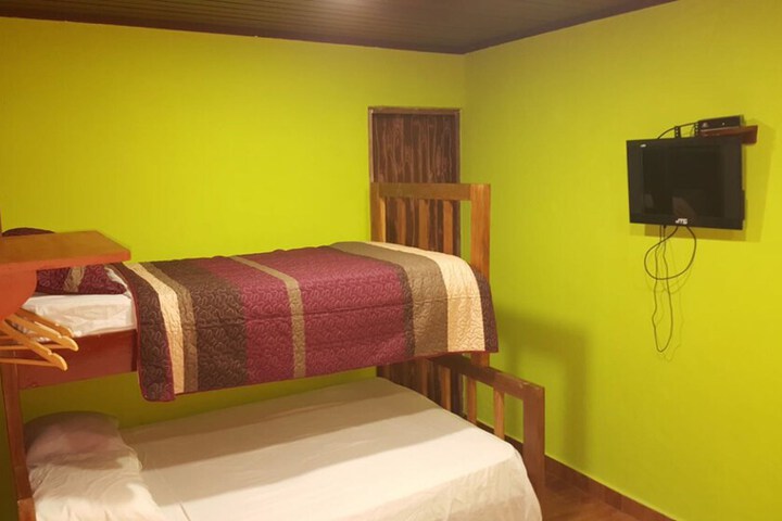 Room 7 of 38