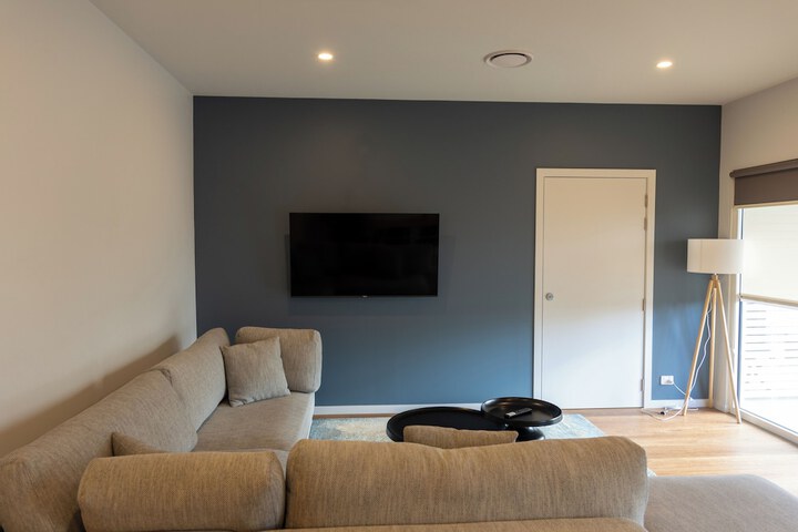 Room 25 of 38