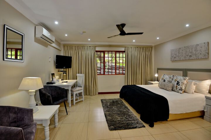 Room 10 of 128