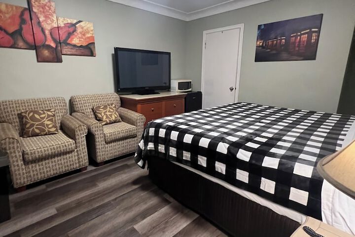 Room 11 of 35