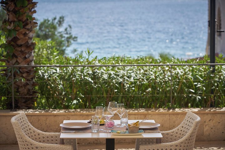 Dining 62 of 115