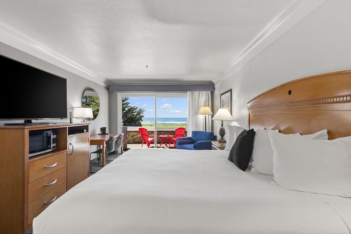 1 King Bed Ocean View (13 of 30)