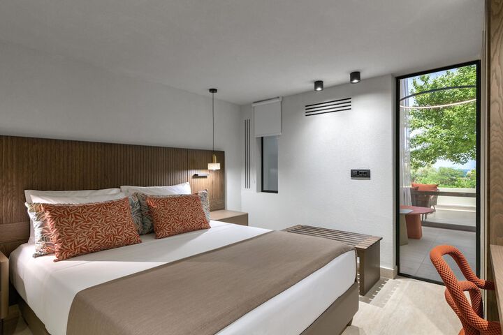 Room 55 of 295