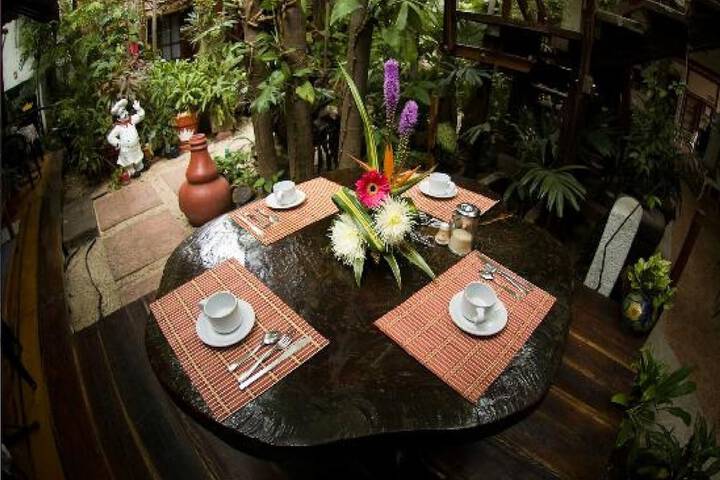 Dining 60 of 85