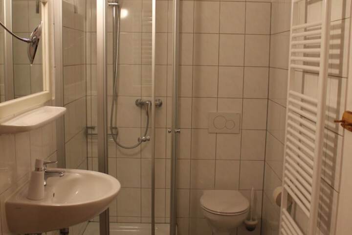 Room 62 of 69