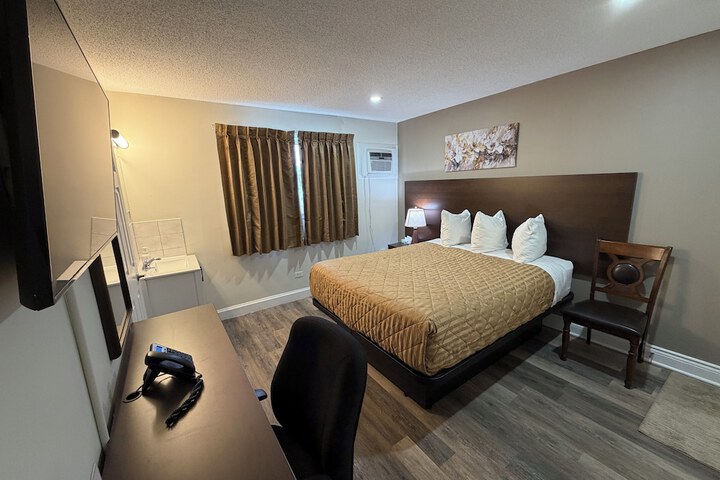 Room 10 of 53