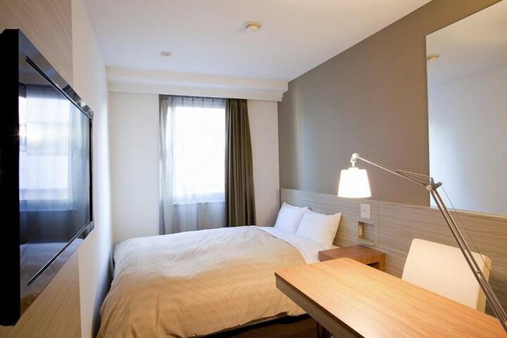 Room 10 of 75