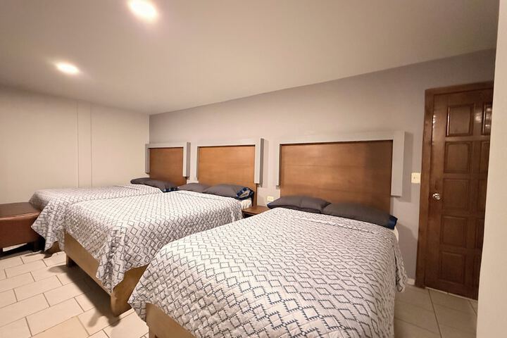 Room 11 of 28