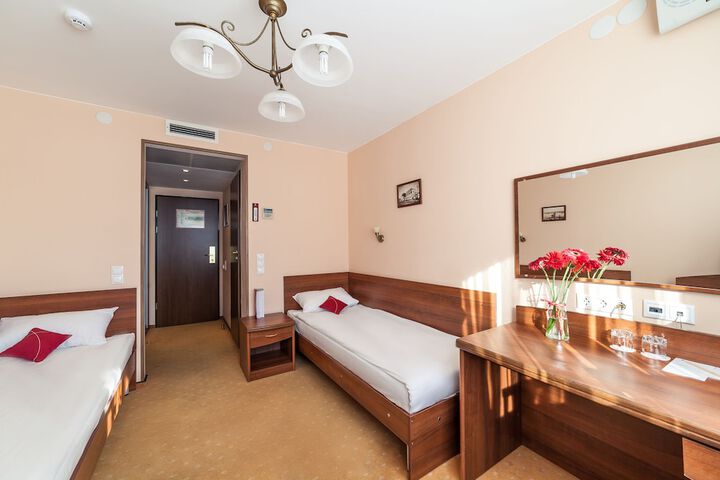 Room 5 of 49