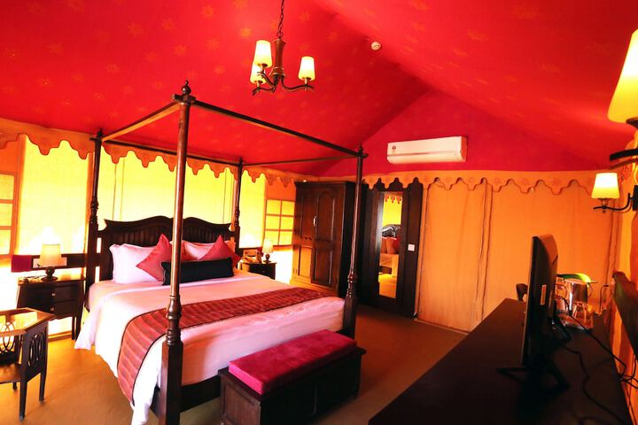 Room 5 of 64