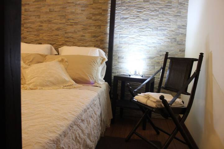 Room 3 of 53
