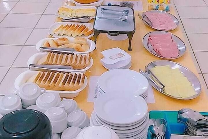 Breakfast/Coffee Service 21 of 26