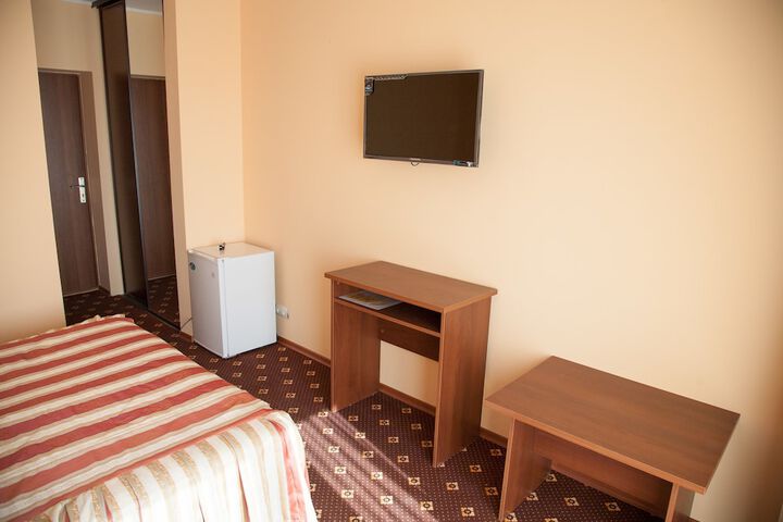Room 2 of 22