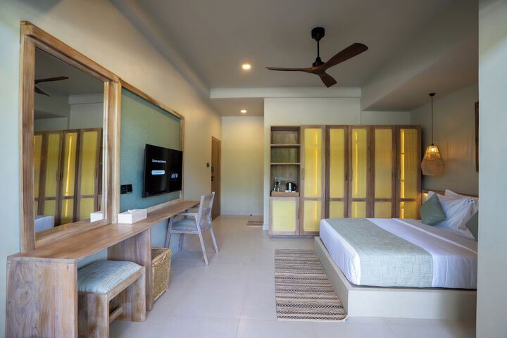 Room 44 of 222