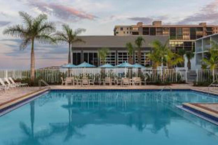 Pools & Facilities