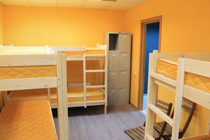 Room 15 of 100
