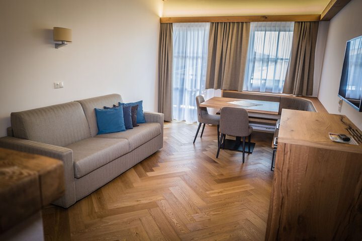 Room 20 of 77