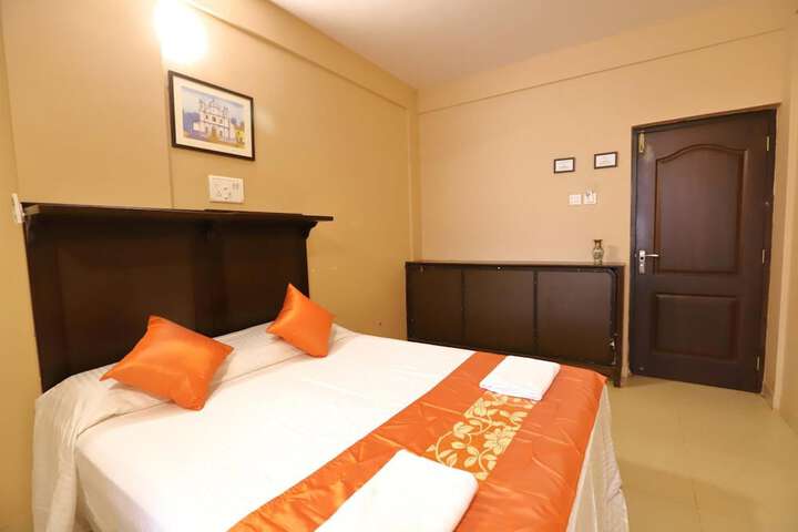 Room 15 of 37