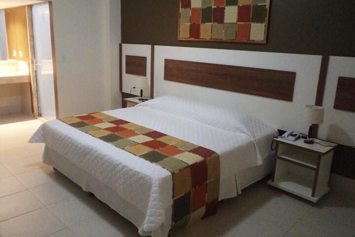 Room 6 of 14