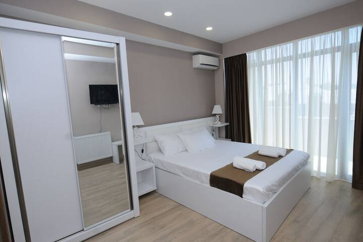 Room 11 of 26