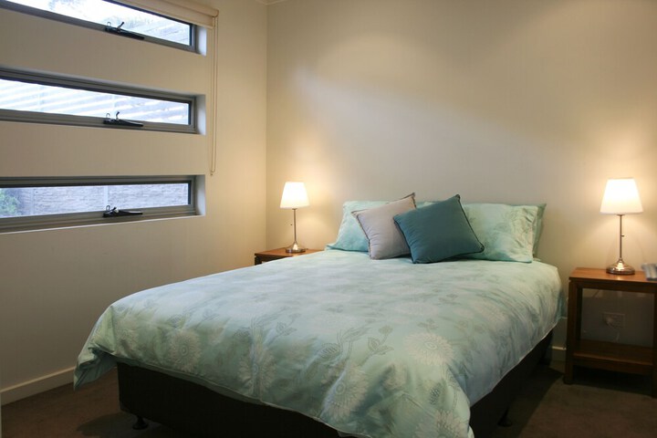 Room 6 of 24