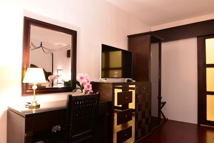 Room 4 of 29