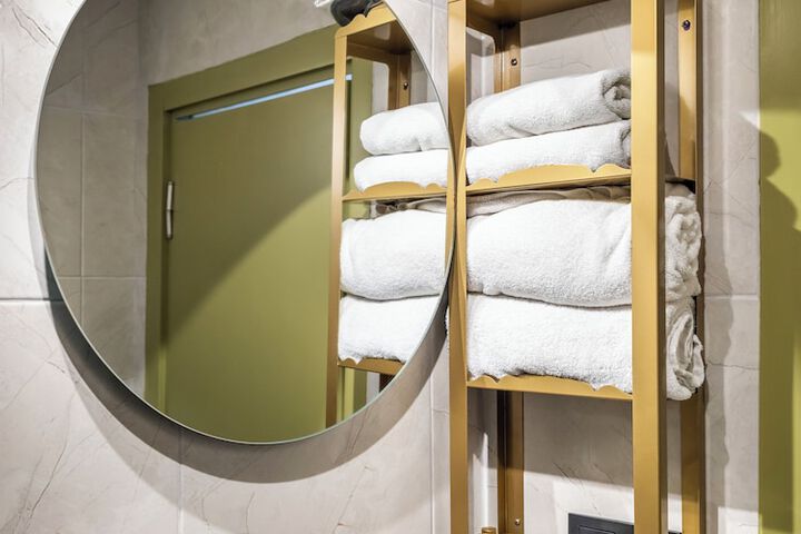 Room 49 of 71