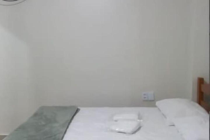 Room 4 of 18