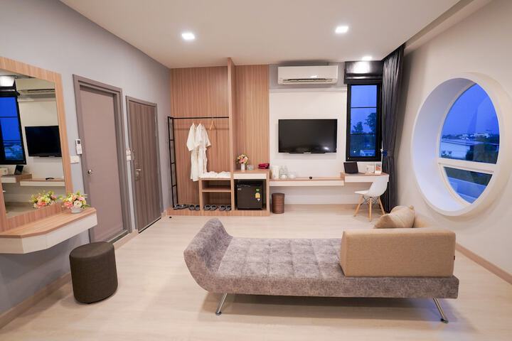 Room 10 of 56