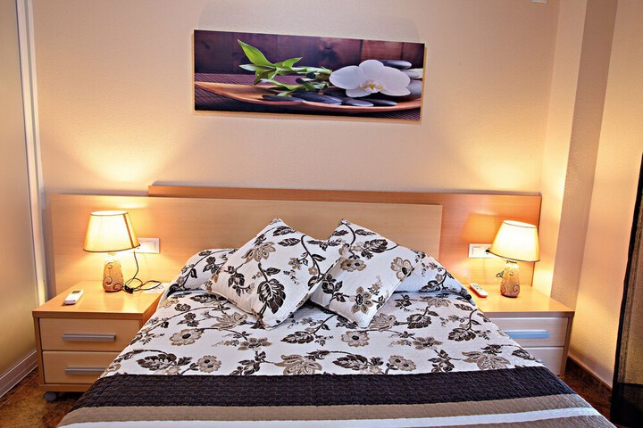 Room 12 of 49