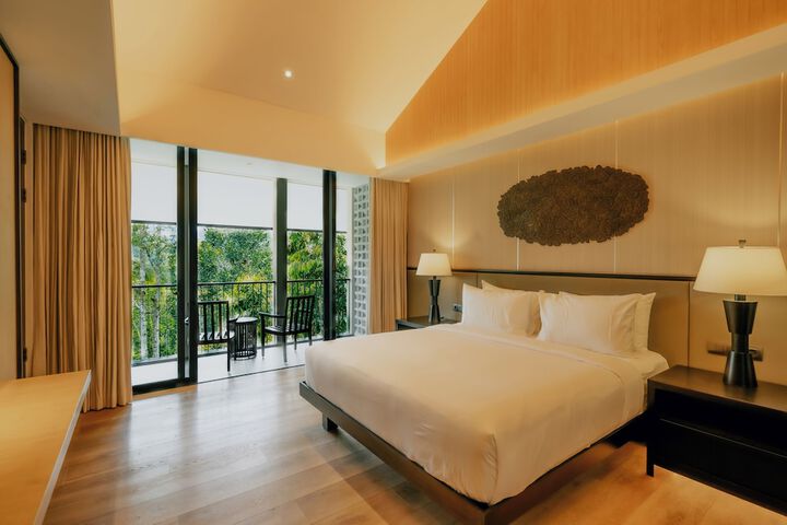 Room 9 of 26