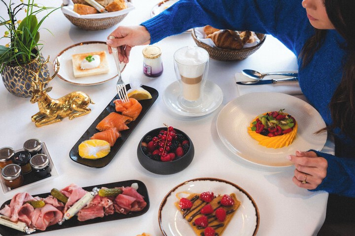 Dining 194 of 250