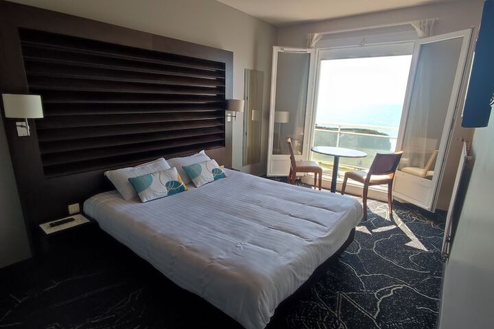 Room 6 of 43