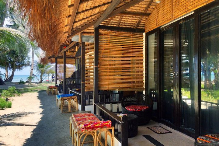 Peace & Love Beach Club