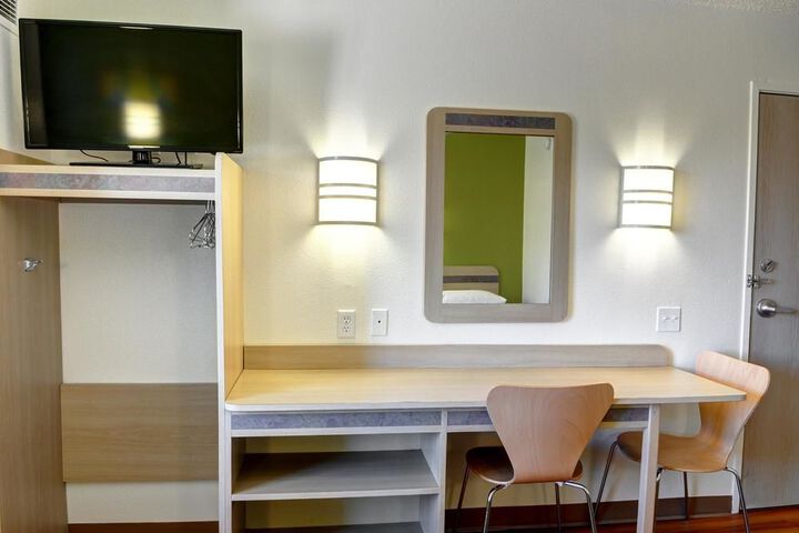 Room 2 of 29